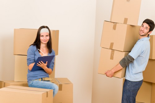 Affordable moving support from a man and van in Tokyngton